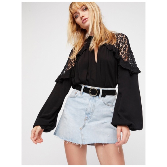 Free People Tops - Free People LITTLE BIT OF LOVE TOP IN BLACK